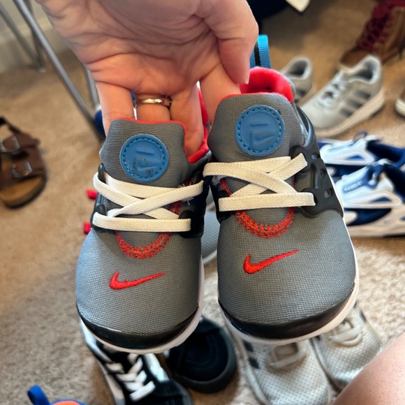 Toddler Nike Presto - Picture 2 of 4